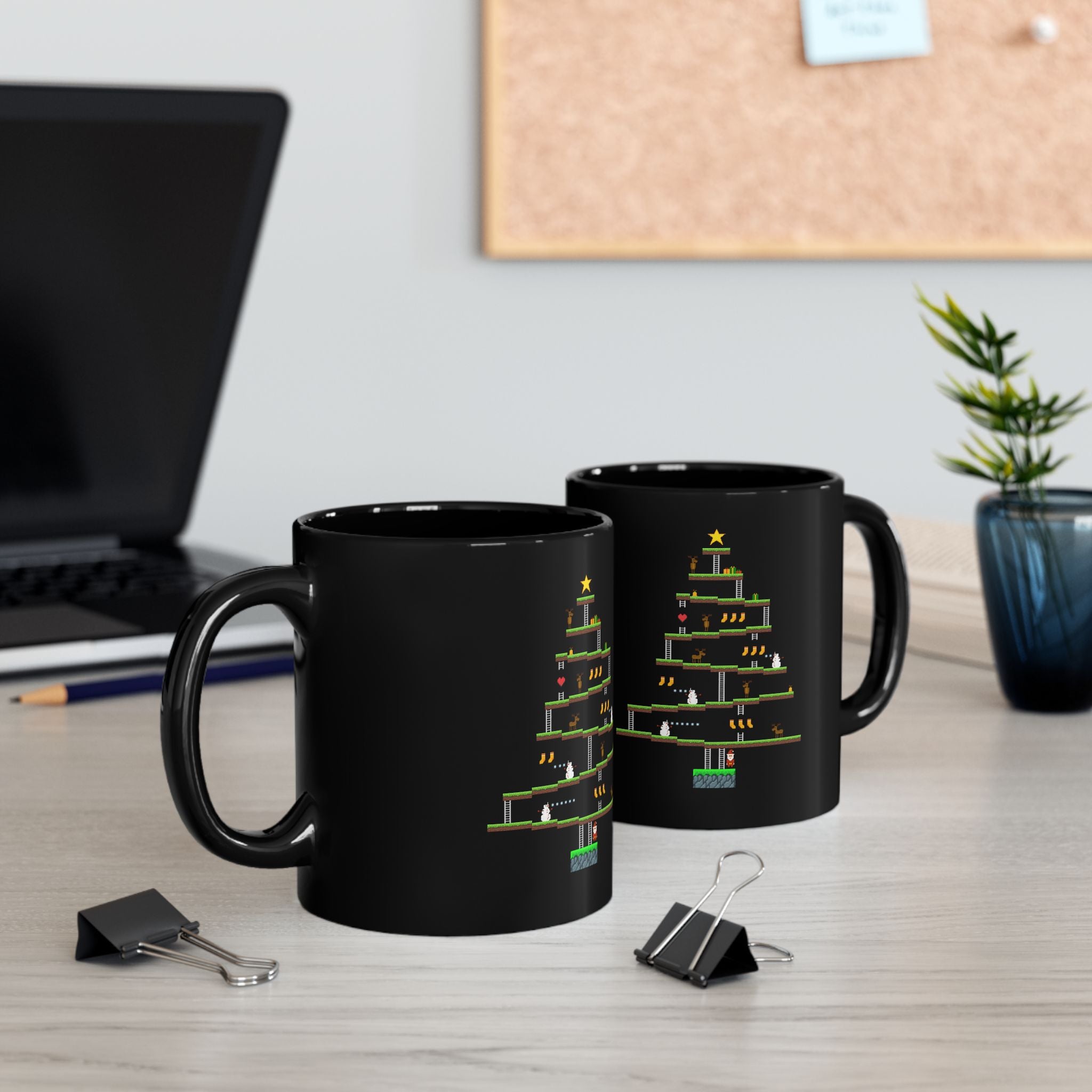 8-Bit Arcade Platformer Christmas Tree Black Glossy Mug
