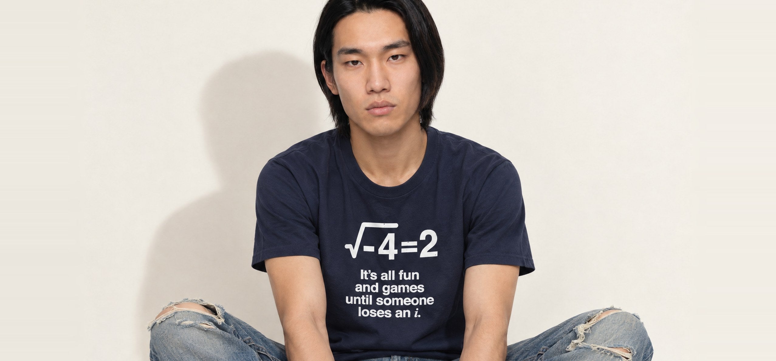 Loses An I - Navy algebra t-shirt
